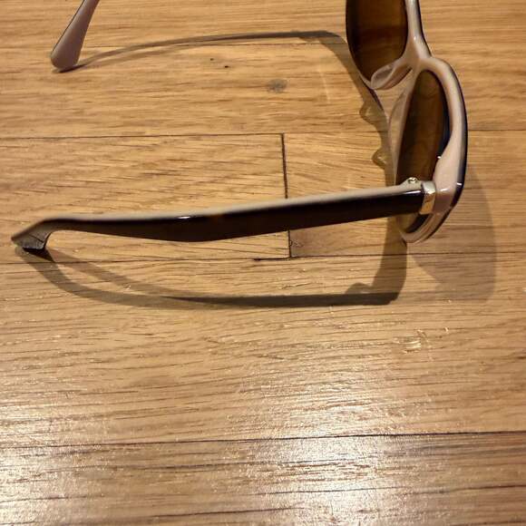 Kate Spade New York Oversized Sunglasses with Case - Picture 5 of 8